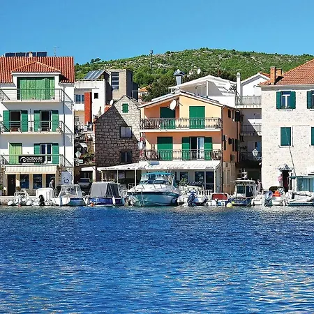 Apartament Three-bedroom In Tribunj Tribalj